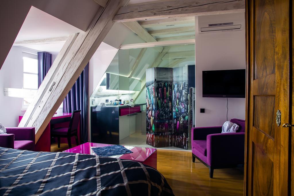 Le B. Suites, Chambres & Restaurant Ρικβίρ Εξωτερικό φωτογραφία