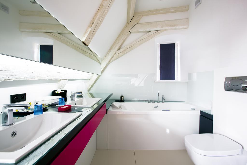 Le B. Suites, Chambres & Restaurant Ρικβίρ Εξωτερικό φωτογραφία